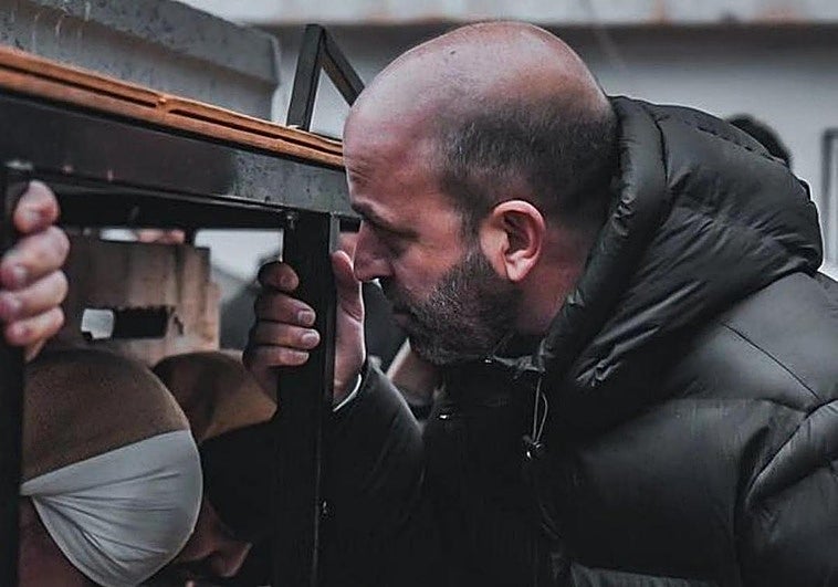 Alberto Ortega, 25 años llamando a un paso: una vida bajo el martillo